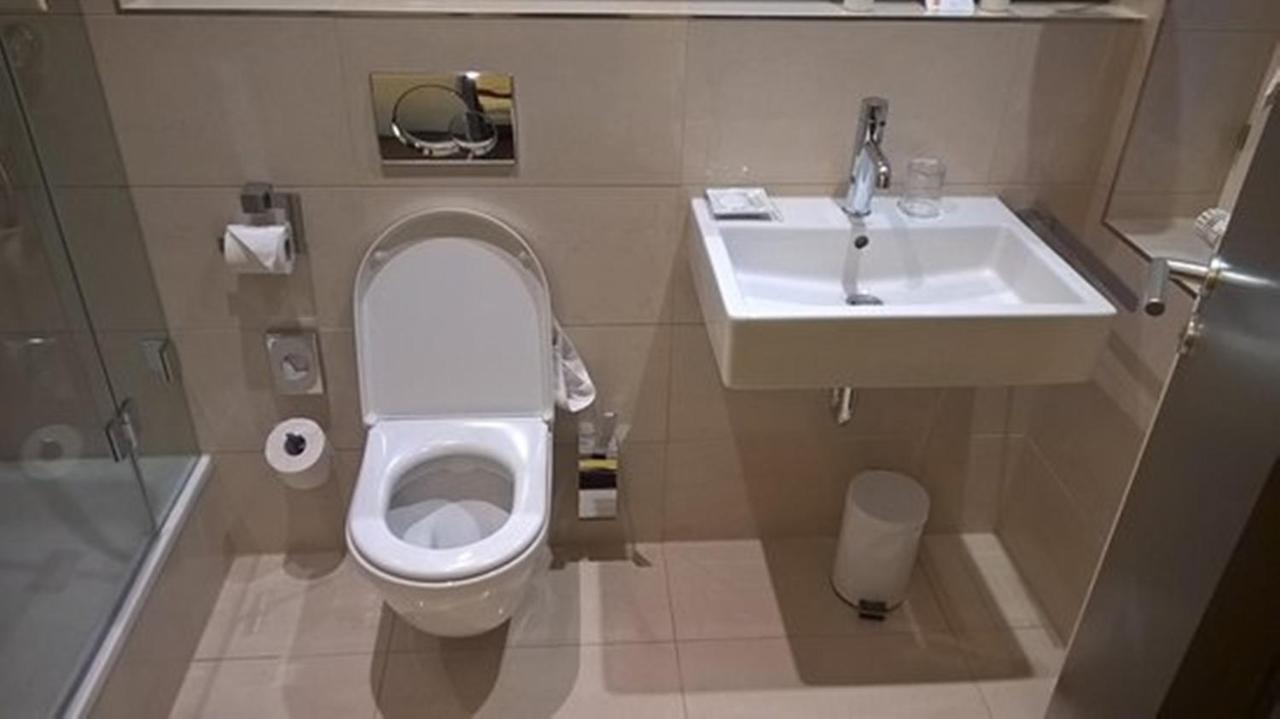 Hotel Golden Bliss At New Delhi International Airport Dış mekan fotoğraf